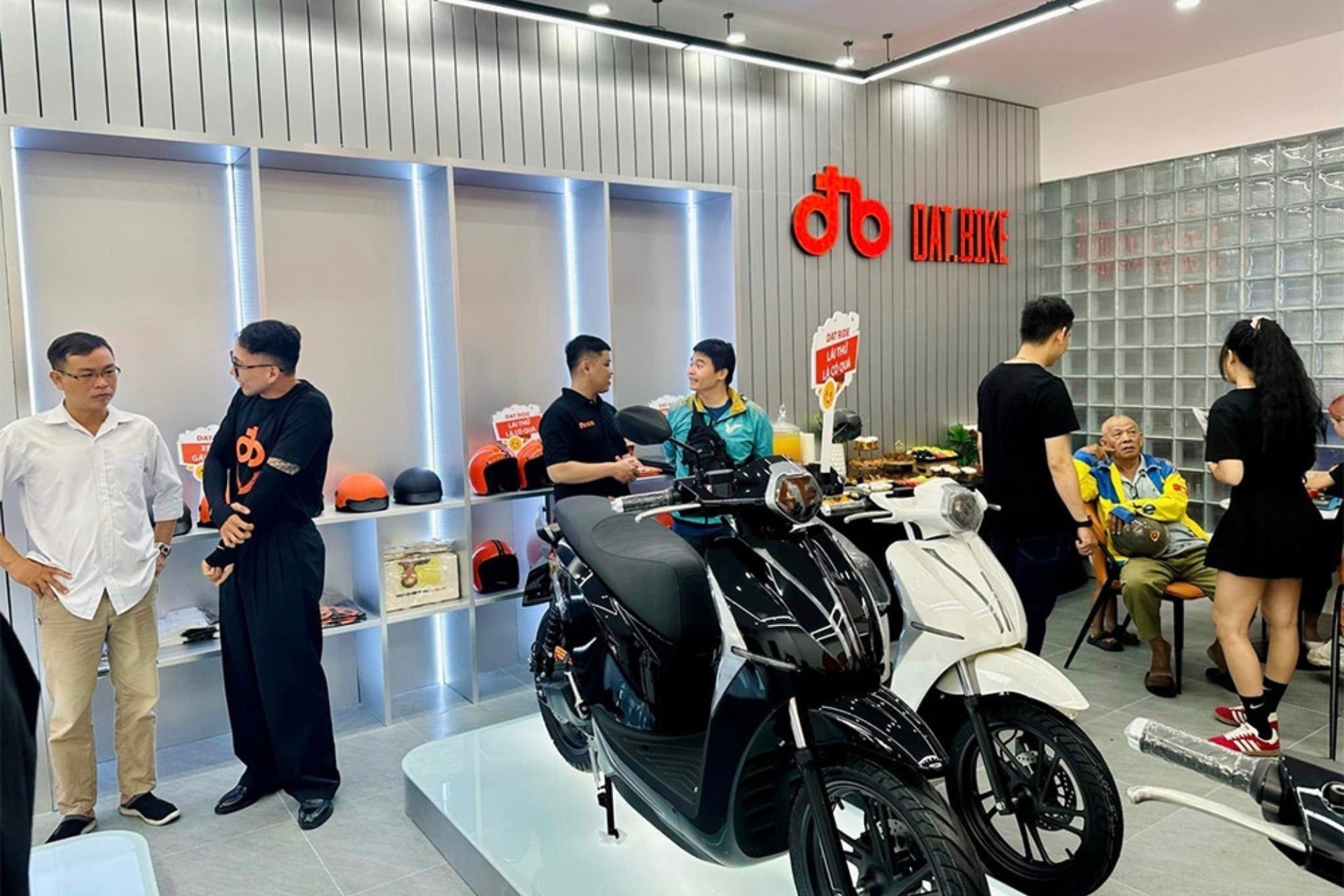 Cách chọn mua xe máy điện chất lượng, xịn nhất