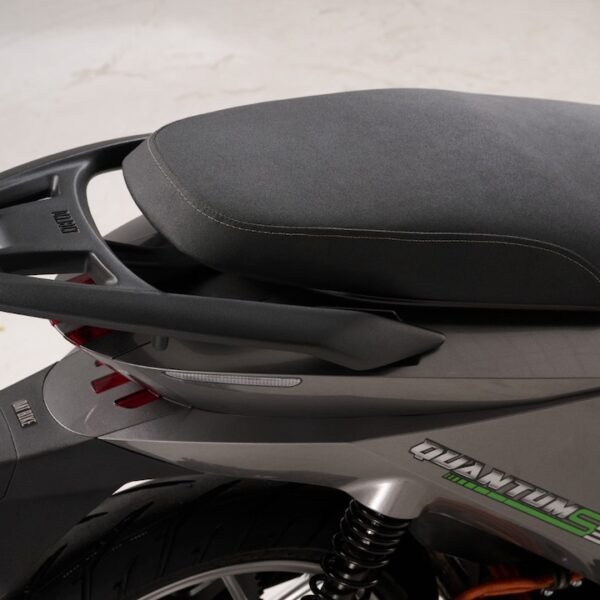 Tay dắt 1 mảnh xe Quantum S