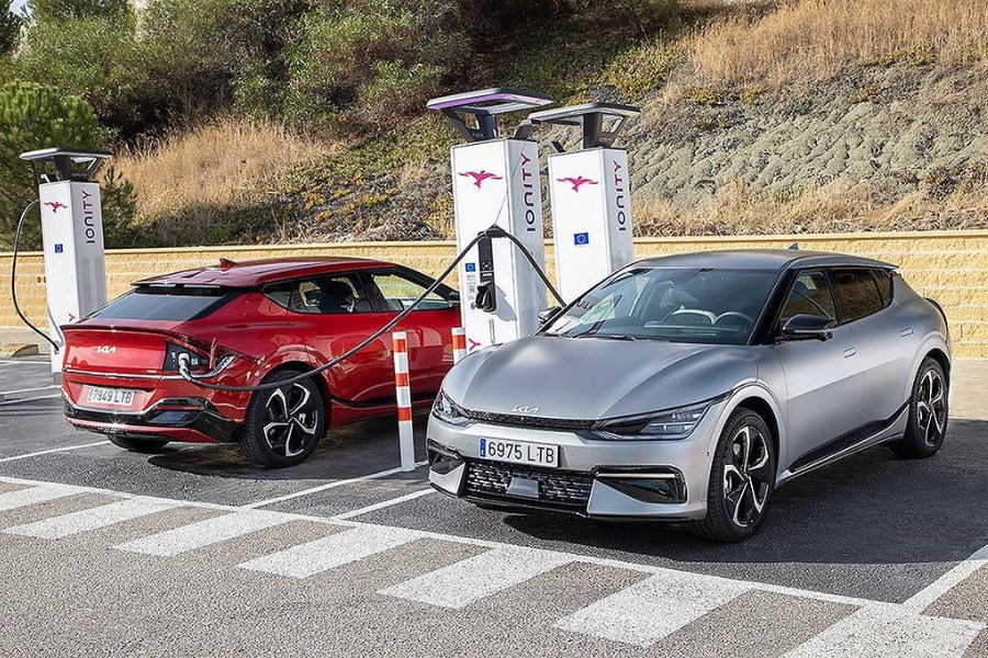 Xe FCEV không phát thải, nạp nhiên liệu nhanh và di chuyển quãng đường dài