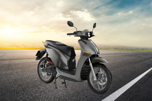 Giá pin xe máy điện Dat Bike Quantum S1: Chỉ 18 triệu đồng
