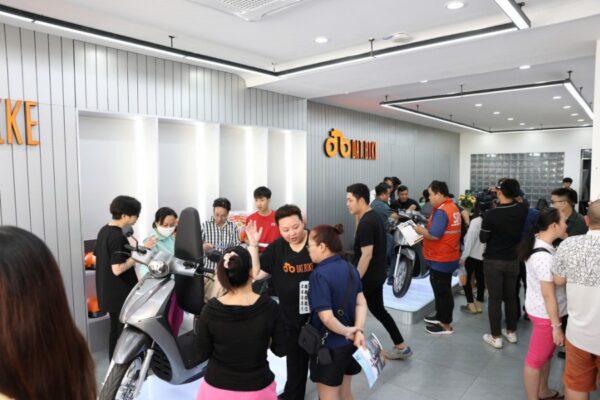 Pin xe máy điện Dat Bike Quantum S2 có chính sách bảo hành minh bạch