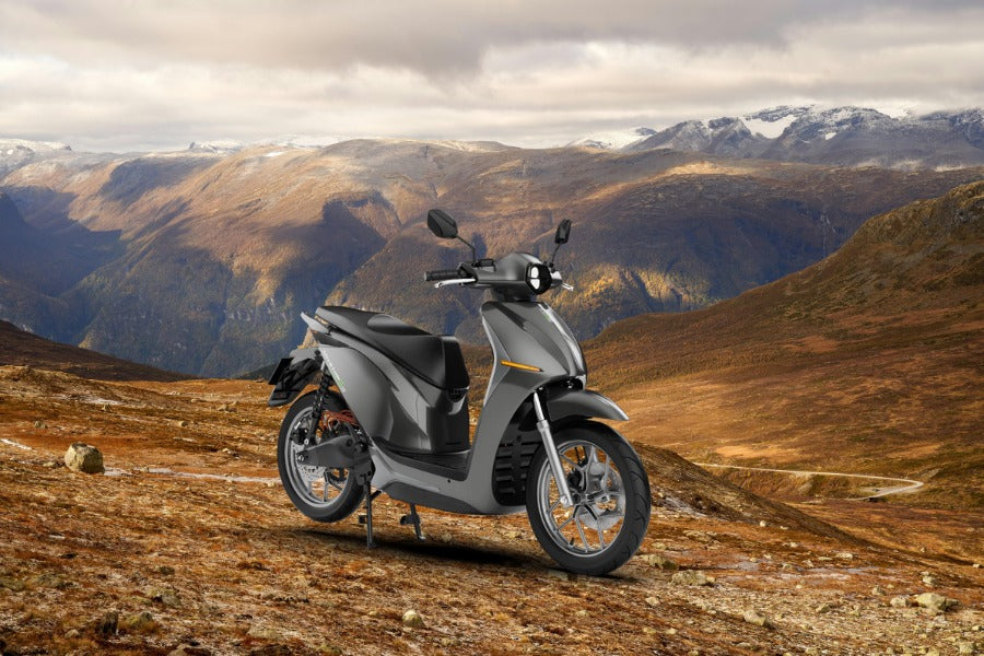 Môi trường khắc nghiệt và ăn mòn làm khung sườn yếu đi, dễ nứt gãy