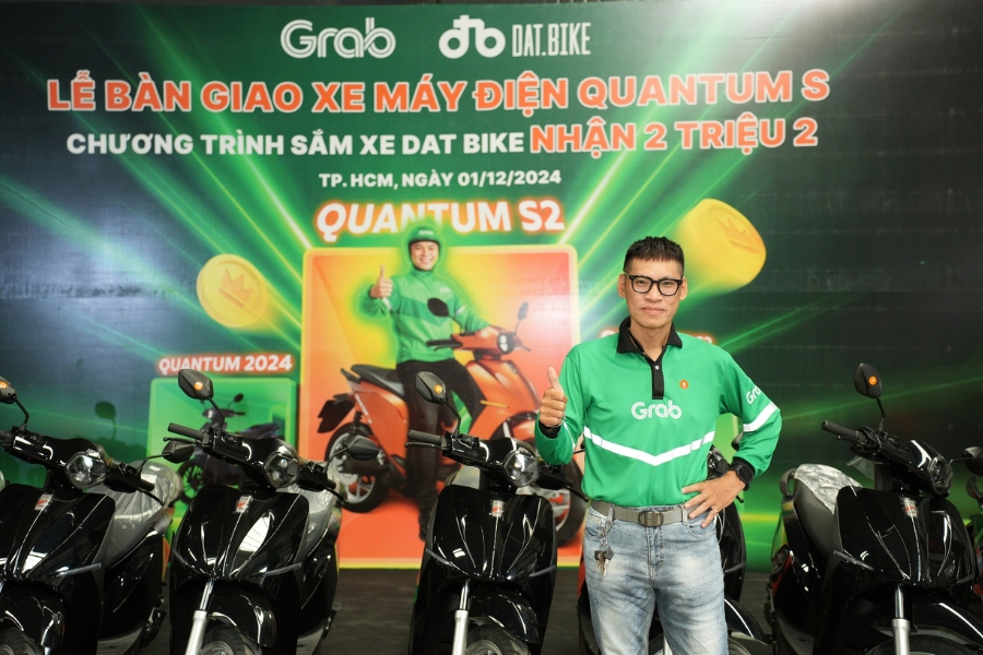 Xe máy điện Dat Bike giúp tài xế công nghệ chạy được nhiều chuyến hơn, tiết kiệm chi phí