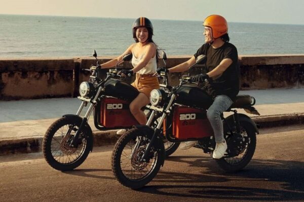 1 dặm băng bao nhiêu km? Xe máy điện chạy được bao nhiêu dặm