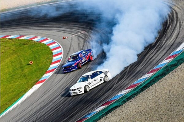 Các kỹ thuật Drift bạn có thể học hỏi và áp dụng thực hiện