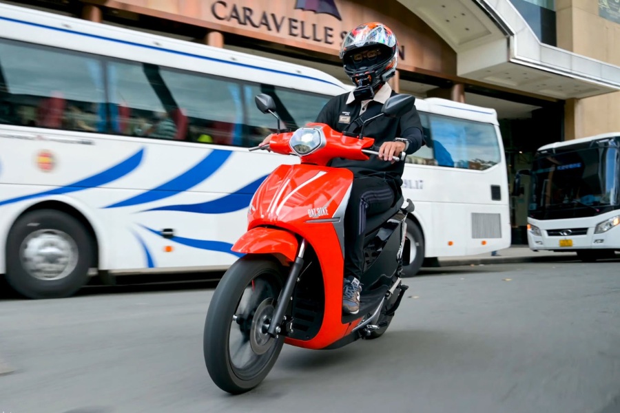 Phanh thủy lực dùng áp suất dầu truyền lực từ tay phanh đến má phanh để hãm đĩa phanh và dừng xe