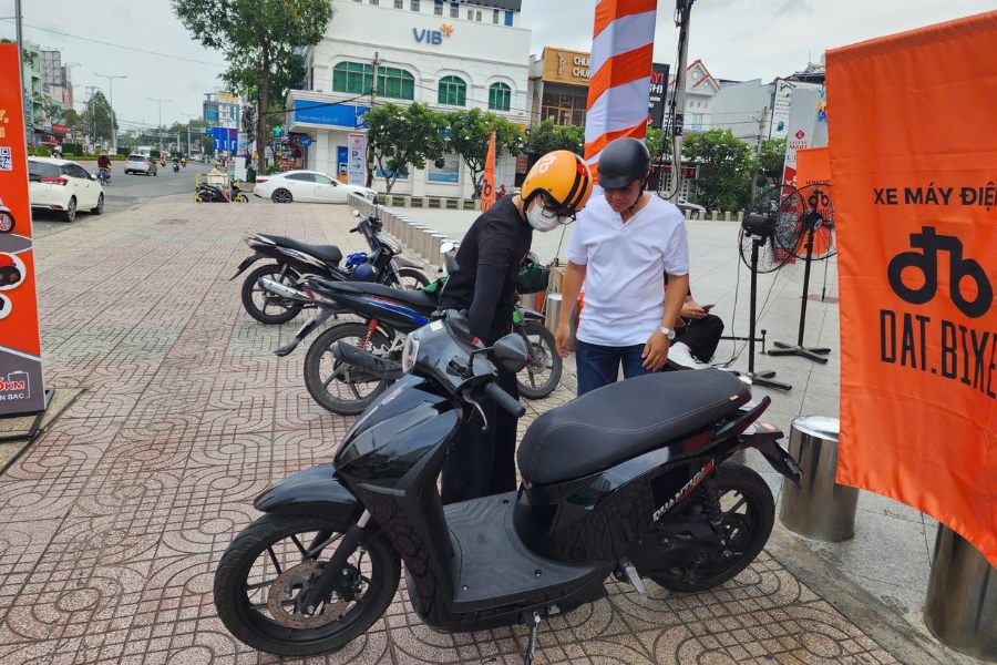 Xe điện Dat Bike tiết kiệm đáng kể chi phí nhiên liệu và bảo dưỡng so với xe xăng