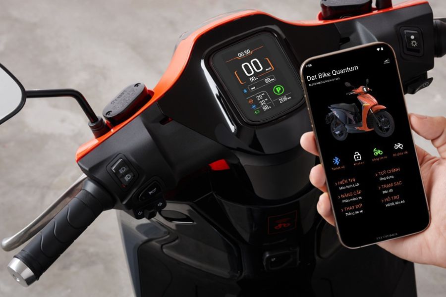 Phần mềm điều khiển Dat Bike liên tục giám sát xe để bảo vệ pin và động cơ khỏi sự cố