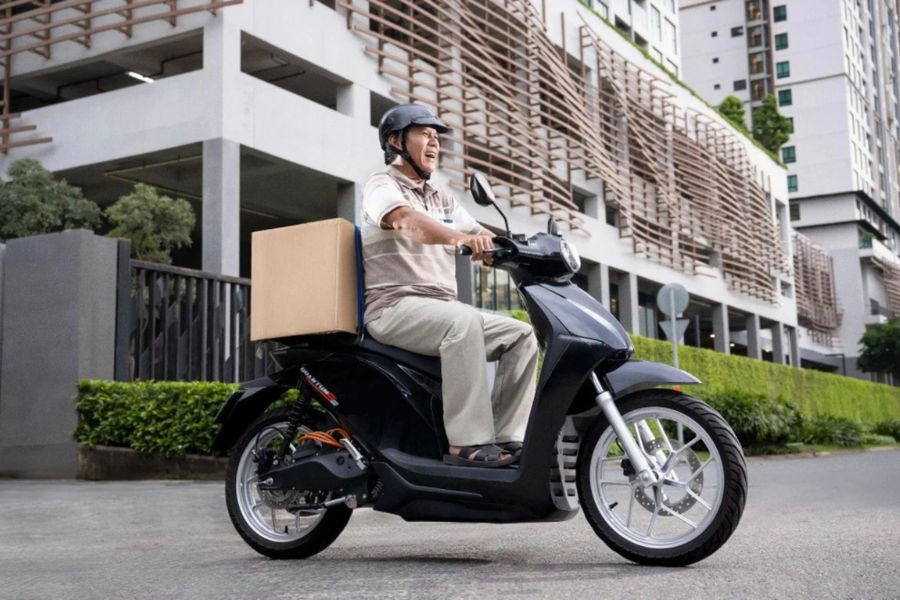 Xe máy điện Dat Bike tích hợp nhiều công nghệ hiện đại mà xe xăng không có