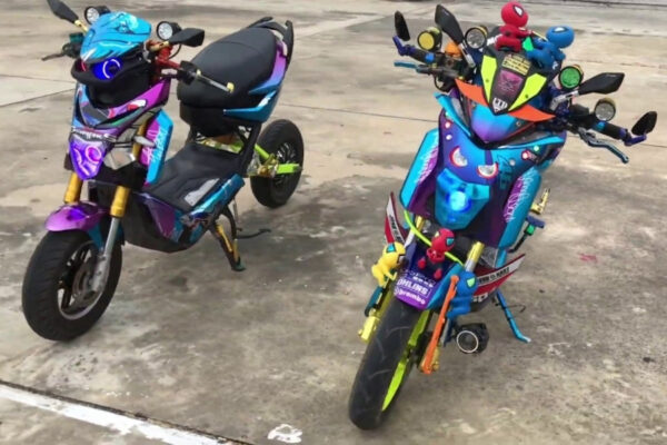 Độ xe điện với nhiều họa tiết và thay đổi bố trí xe