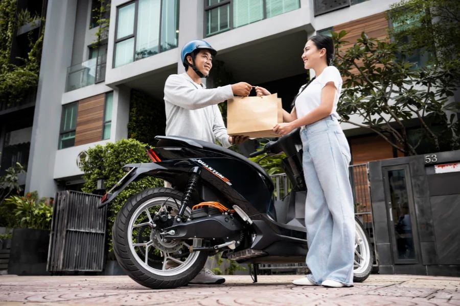 Xe máy điện Dat Bike có hiệu năng ngang bằng với xe xăng