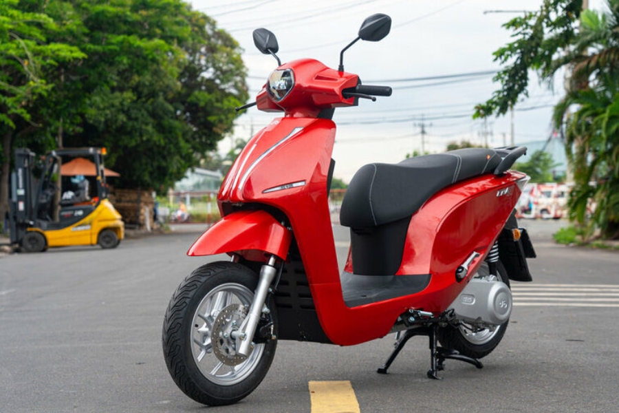 Dat Bike Era E1 có công nghệ sạc tích hợp thông minh cùng khoang chứa đồ rộng rãi nhất