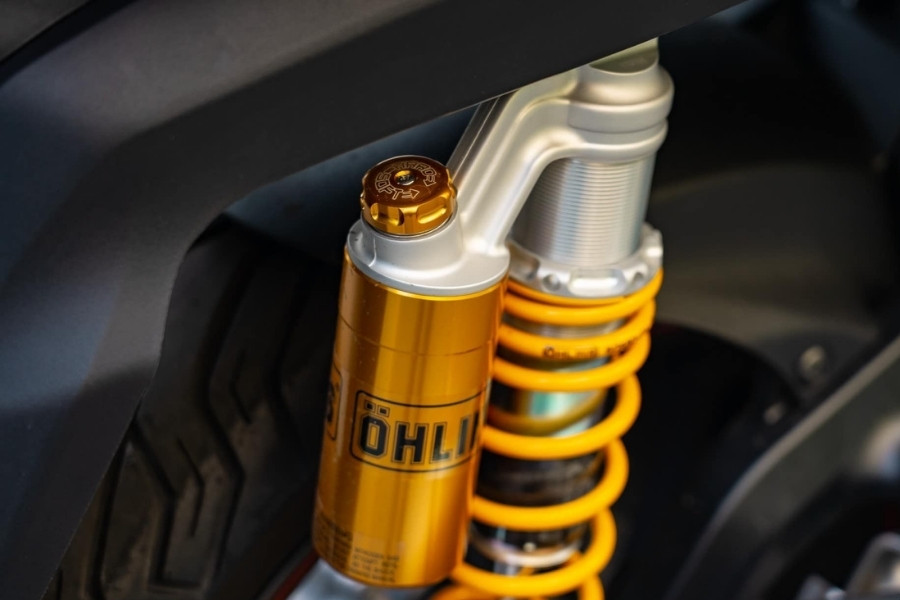 Các dòng phuộc Ohlins phổ biến gồm dòng có bình dầu, dòng tối giản không bình dầu,...