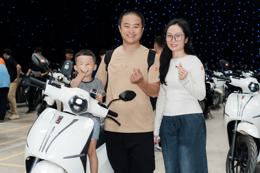 Tuổi Ất Mùi mệnh Kim hợp xe màu trắng, xám hoặc vàng giúp mang lại bình an