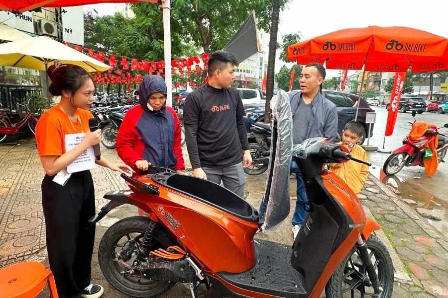Tuổi Mậu Tý 2008 mệnh Hỏa hợp màu xanh lá, đỏ, cam