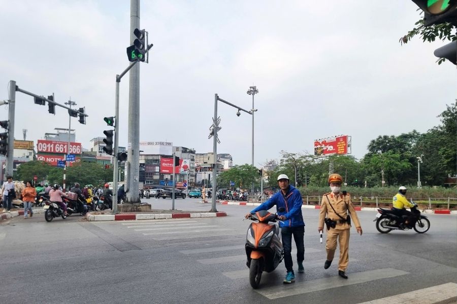 Mức phạt vượt đèn đỏ đối tùy vào từng loại phương tiện