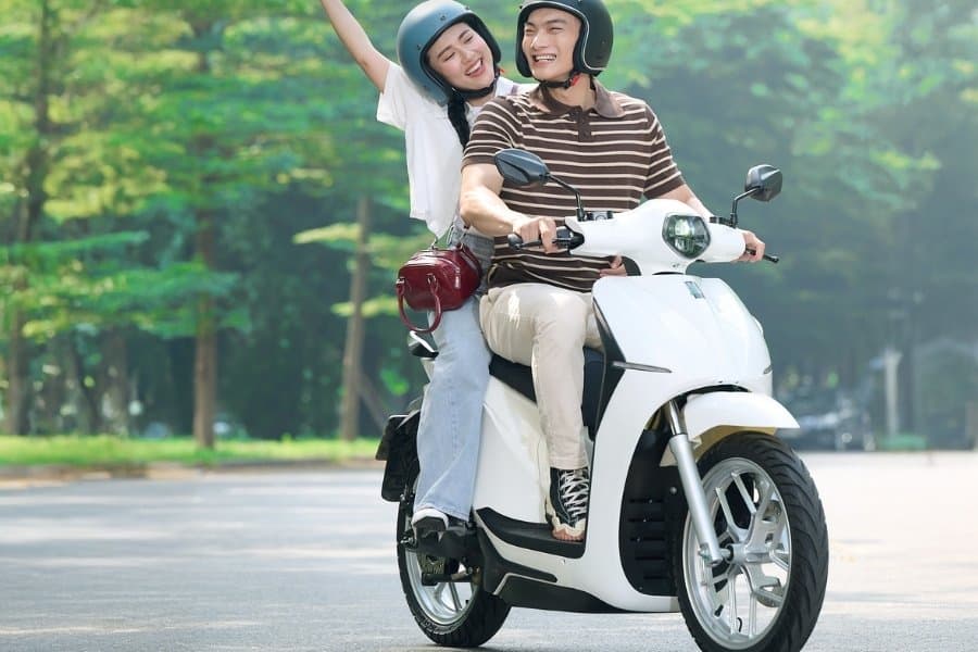 Dat Bike mang đến giải pháp giao thông xanh mạnh mẽ, tiết kiệm cho người Việt hiện đại Dat Bike mang đến giải pháp giao thông xanh mạnh mẽ, tiết kiệm cho người Việt hiện đại