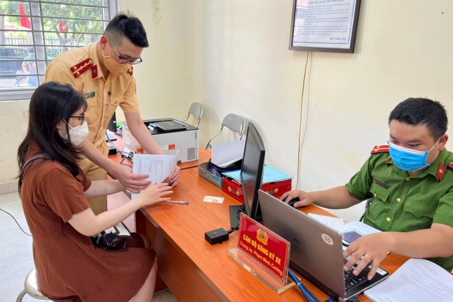 Thủ tục thu hồi và cấp đăng ký mới thường mất từ 2 đến 7 ngày làm việc theo quy định