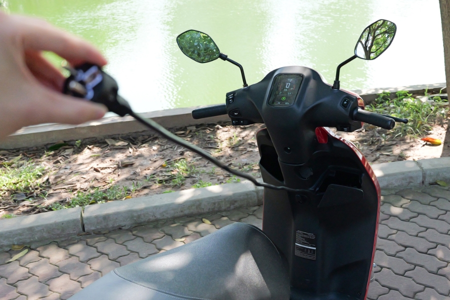 Dat Bike nổi bật với công nghệ sạc tích hợp và Boost Charge, nạp đầy nhanh chỉ từ 2,5 giờ