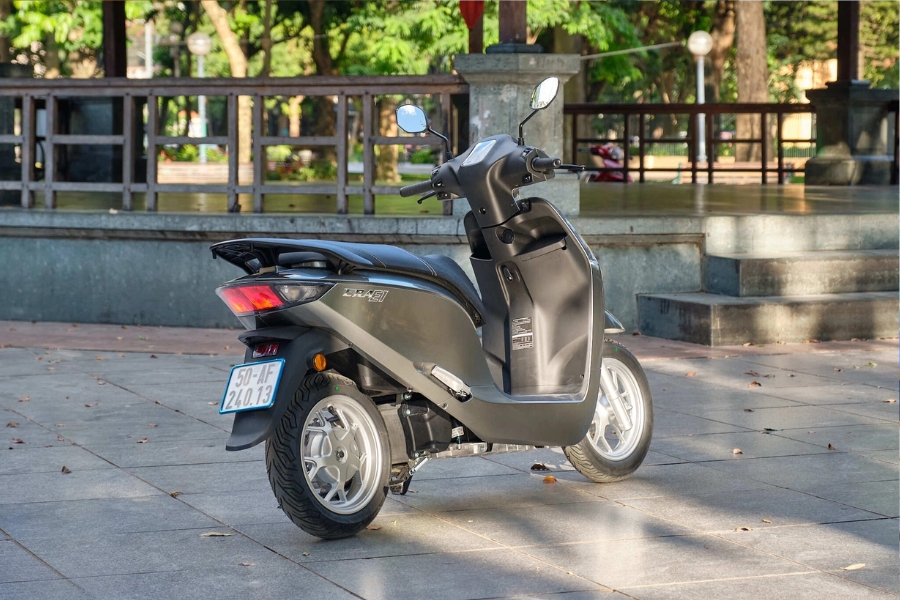 Rất đáng mua vì tính thực dụng cao, tiết kiệm, cốp rộng và dễ dùng cho gia đình