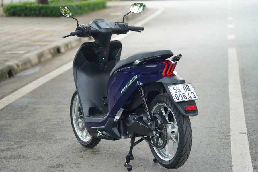 Dat Bike Quantum S3 dáng sang, cốp 41L và có tính năng hỗ trợ dắt xe tiện lợi cho nữ