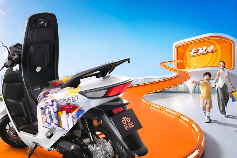 Cốp xe rộng đến 50L giúp phái đẹp thỏa sức chứa túi xách và mũ bảo hiểm
