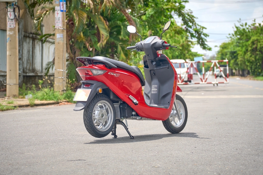 Xe điện nay có động cơ mạnh mẽ, bứt tốc vượt trội và cảm giác lái rất mượt mà