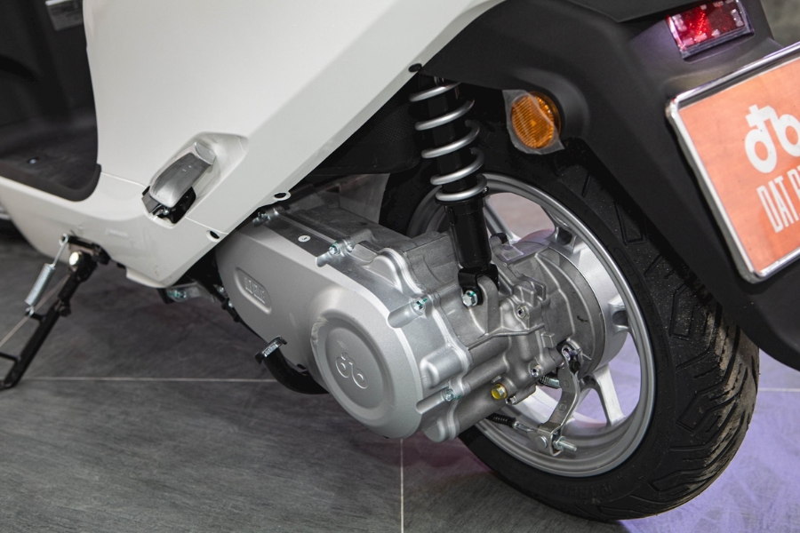 Động cơ Side Motor 5kW giúp xe vận hành mạnh mẽ, êm ái và ít phải bảo trì thường xuyên