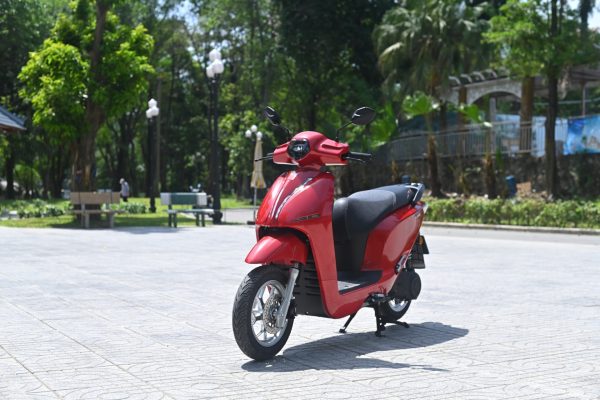 Review xe máy điện Era chi tiết: Xe điện gia đình tiện lợi, giá tốt