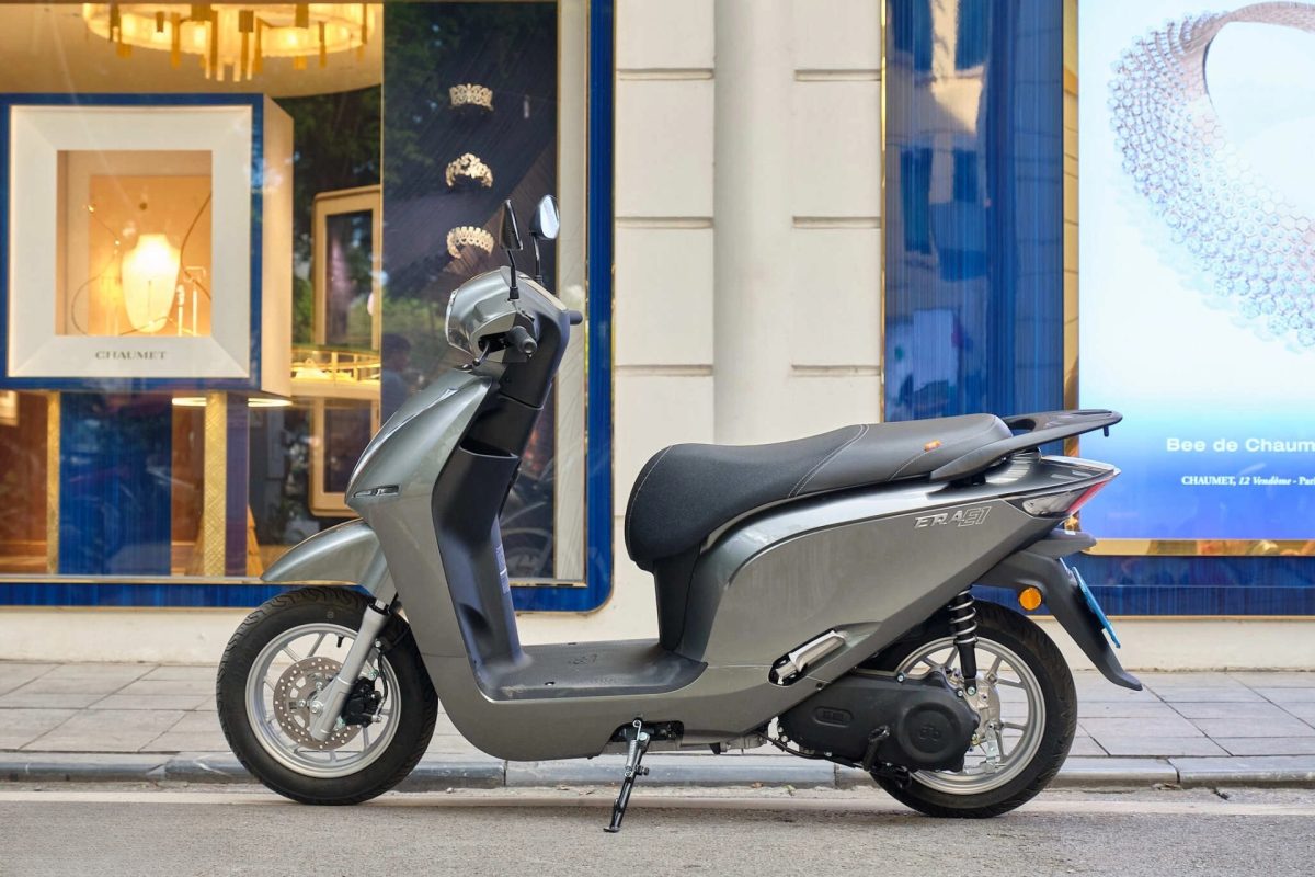 Tuổi thọ pin xe máy điện Dat Bike Era dùng được bao nhiêu năm?