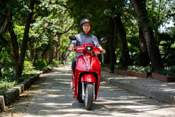 Xe máy điện Dat Bike Era đi được bao nhiêu km sau 1 lần sạc?