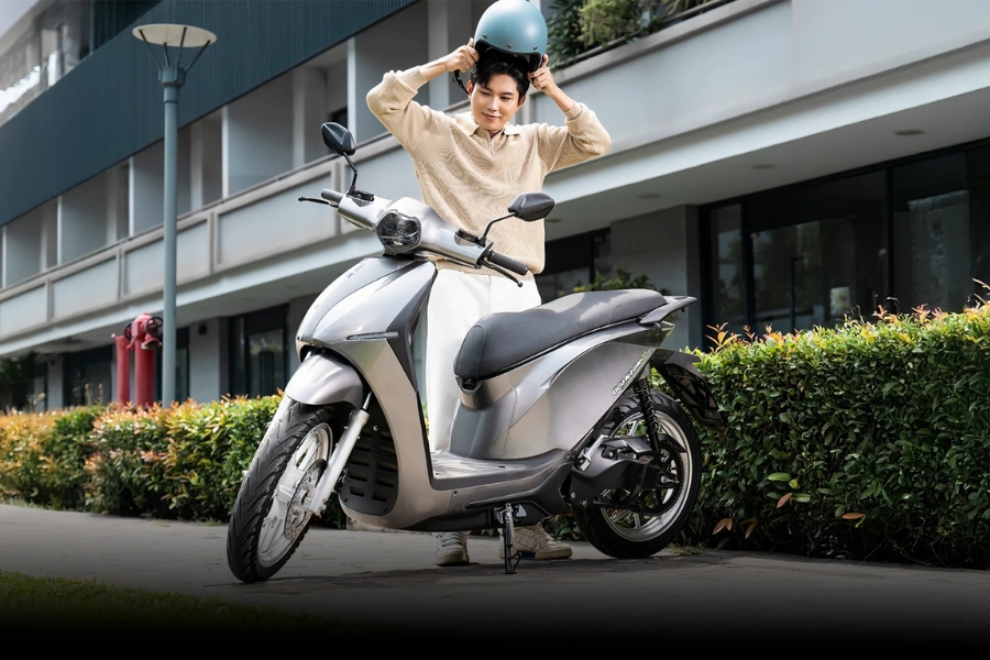 Dat Bike Quantum S3: Xe điện maxi-scooter thanh lịch, cốp rộng, bền bỉ, giá tốt