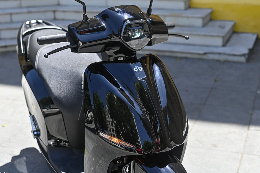 Era E2 là xe điện gia đình thực dụng, cốp 50L, quãng đường 200km, giá chỉ từ 29.9 triệu đồng