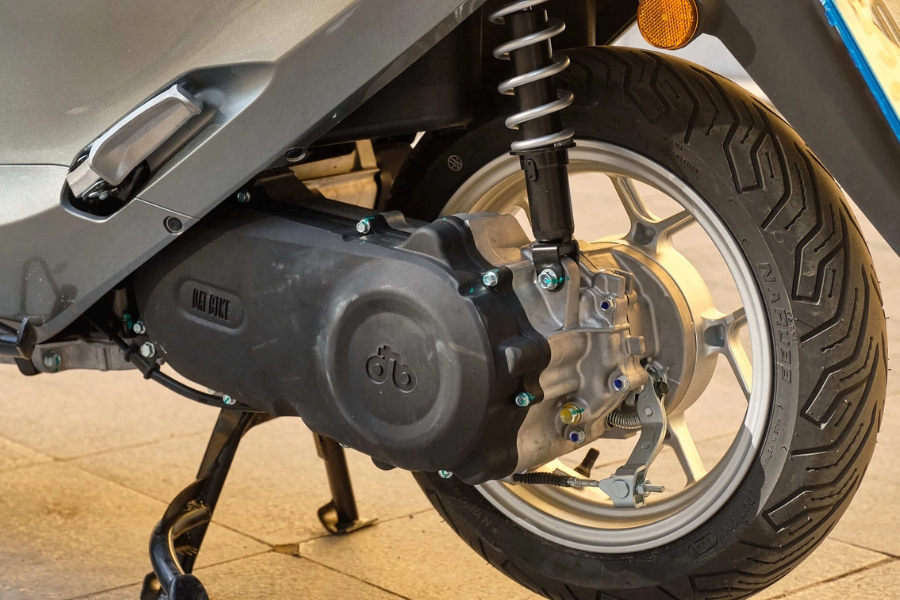 Động cơ Side Motor 5kW giảm tải xả dòng, giúp tối ưu hiệu suất và bảo vệ độ bền