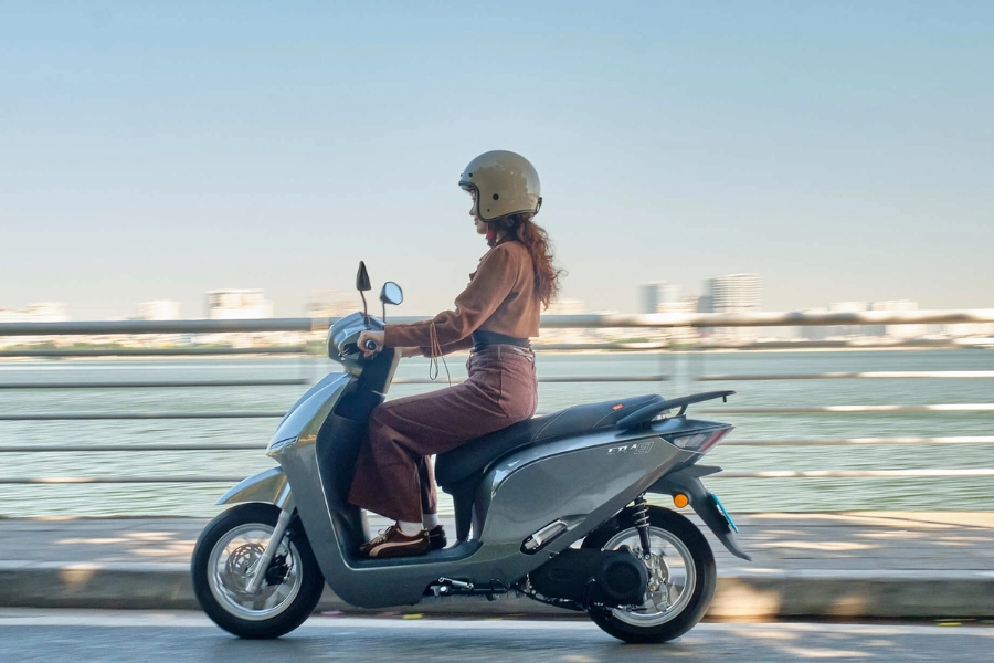 Với 200km, Dat Bike Era đáp ứng nhu cầu đi lại của gia đình trong hơn một tuần mỗi lần sạc