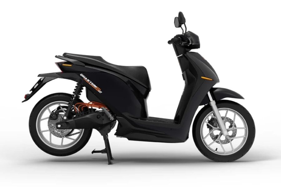 Dat Bike Quantum S2 có giá từ 42.9 triệu đồng, sở hữu cốp rộng 44L và đi được 285km một lần sạc